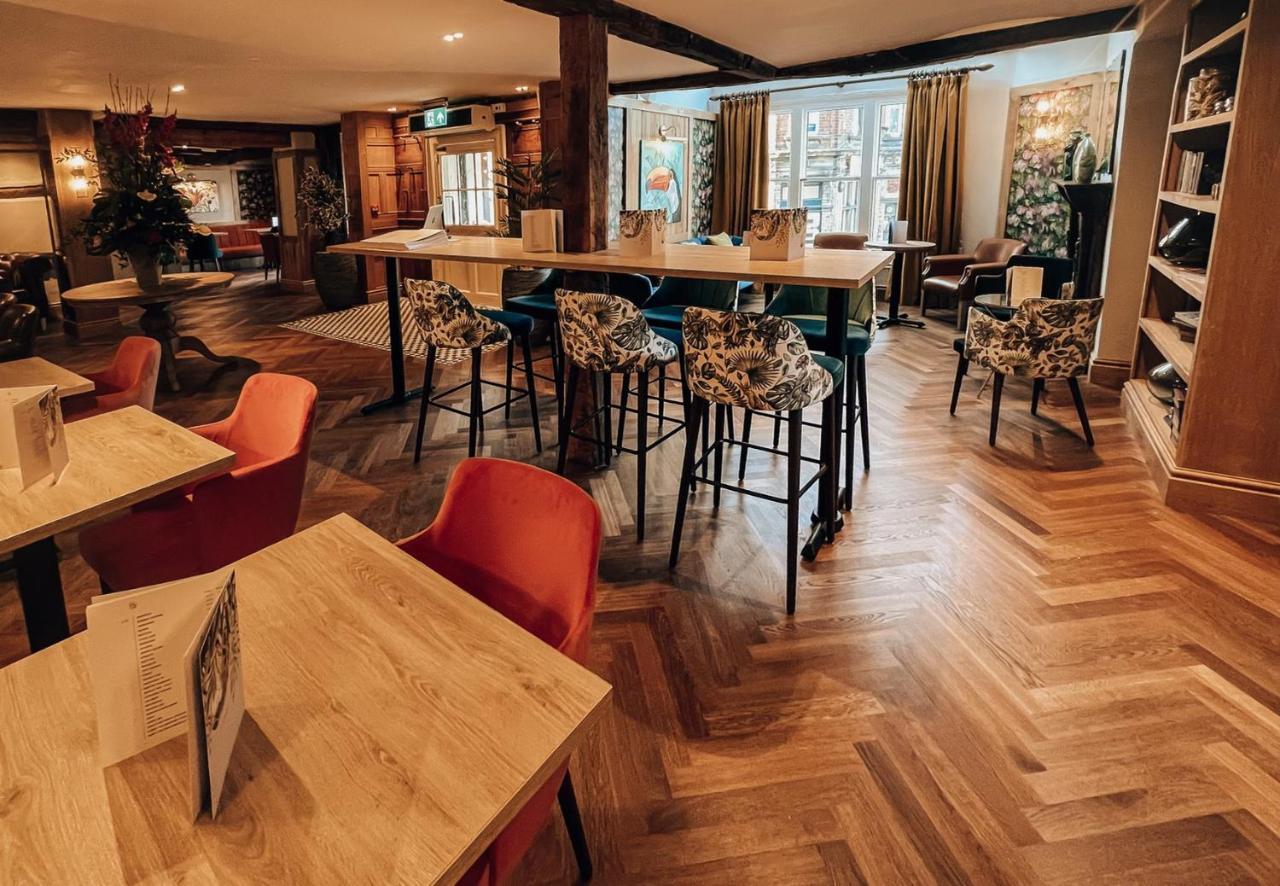 Lion & Swan Hotel Congleton Eksteriør bilde The interior of the restaurant