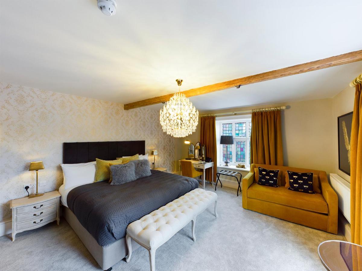Lion & Swan Hotel Congleton Eksteriør bilde A bedroom at The Old Vicarage Hotel